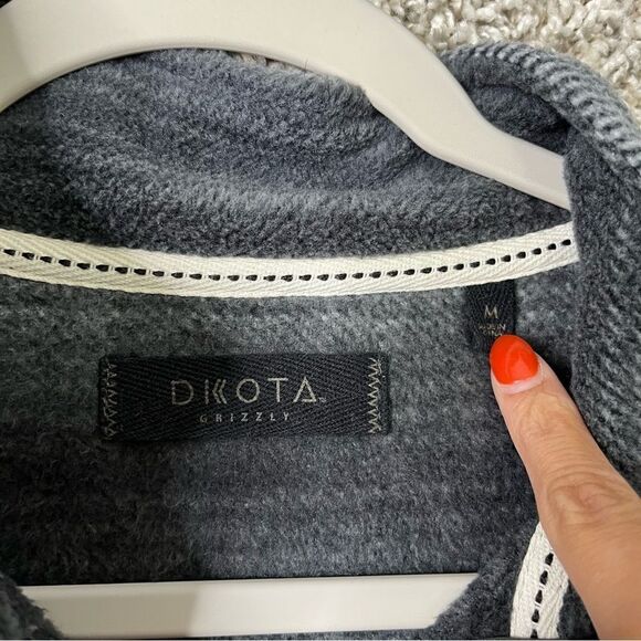 Dakota Grizzly Pullover Men’s Medium Axle Dark Iron Gray Striped Fleece Shirt - Picture 2 of 4